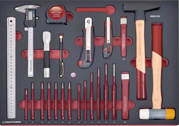 Assortiment d'outils à frapper, outils de coupe et outils de mesure